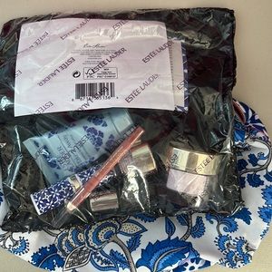 Estée Lauder travel make up kit